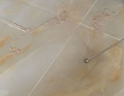 英吉沙瓷砖空鼓维修公司分享粘合剂选择不当在瓷砖铺贴过程中可能导致以下问题